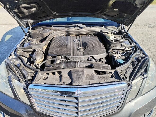 Mercedes E 220 d 2009, 399,919 km - 2.2 l - Ucar