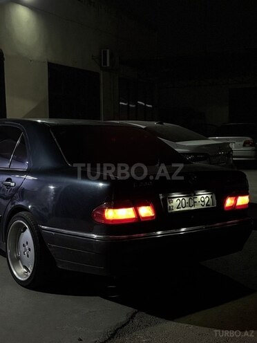 Mercedes E 230 1996, 334,000 km - 2.3 l - Gəncə