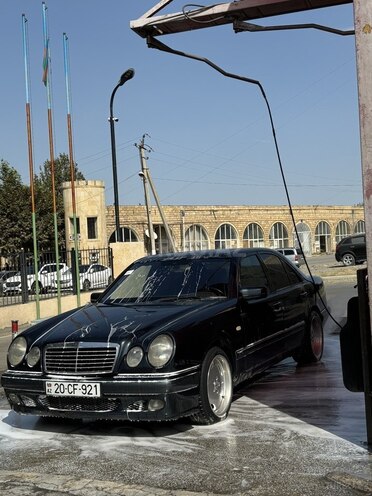Mercedes E 230 1996, 334,000 km - 2.3 l - Gəncə