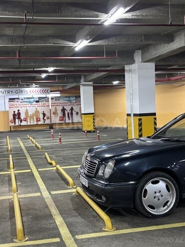 Mercedes E 230 1996, 334,000 km - 2.3 l - Gəncə
