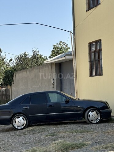 Mercedes E 230 1996, 334,000 km - 2.3 l - Gəncə
