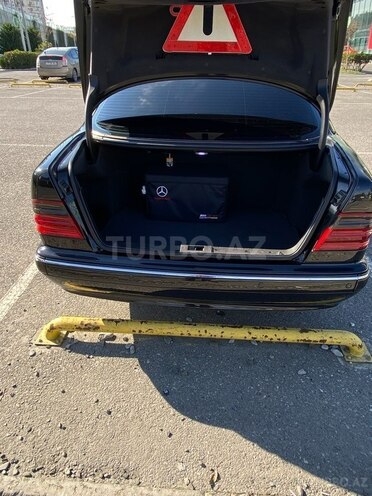 Mercedes E 320 2000, 403,935 km - 3.2 l - Bakı