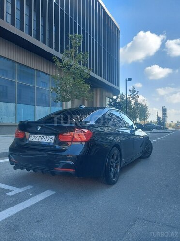 BMW 320-3