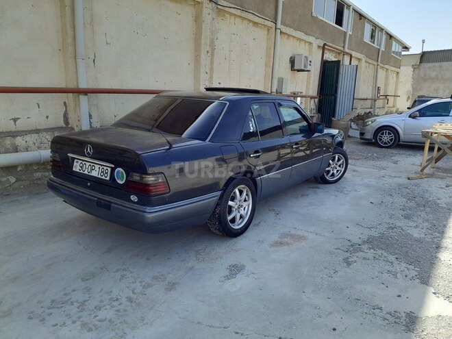 Mercedes E 220 1993, 905,738 km - 2.2 l - Bakı