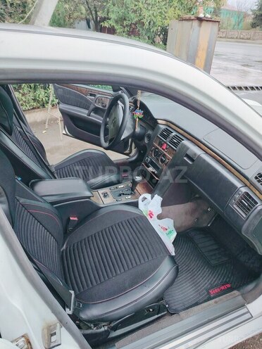 Mercedes E 290 1997, 507,000 km - 2.9 l - Yevlax