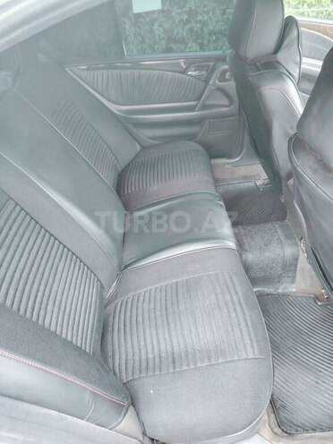 Mercedes E 290 1997, 507,000 km - 2.9 l - Yevlax