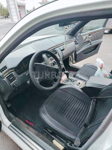 Mercedes E 290 1997, 507,000 km - 2.9 l - Yevlax