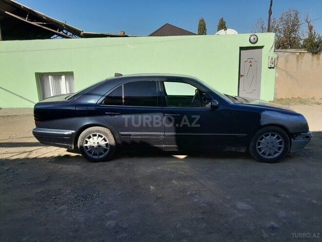 Mercedes E 220 d 2000, 250,000 km - 2.2 l - Gəncə