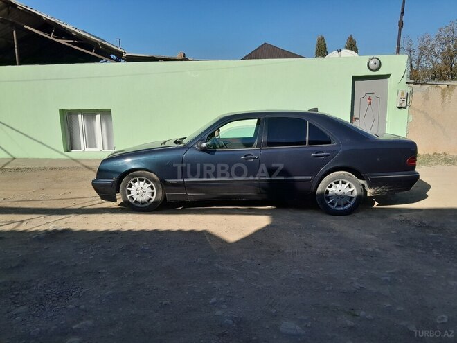 Mercedes E 220 d 2000, 250,000 km - 2.2 l - Gəncə
