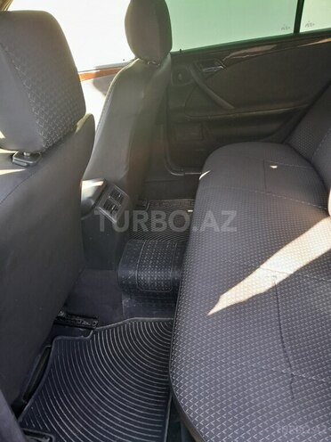 Mercedes E 220 d 2000, 250,000 km - 2.2 l - Gəncə