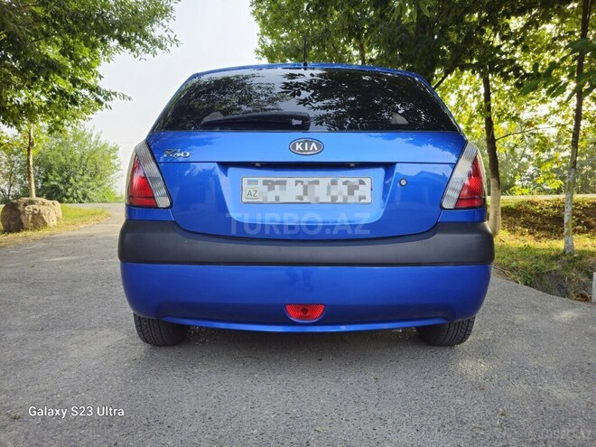 Kia Rio 2005, 250,000 km - 1.5 l - Quba