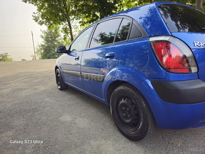Kia Rio 2005, 250,000 km - 1.5 l - Quba
