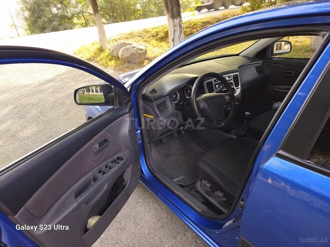 Kia Rio 2005, 250,000 km - 1.5 l - Quba