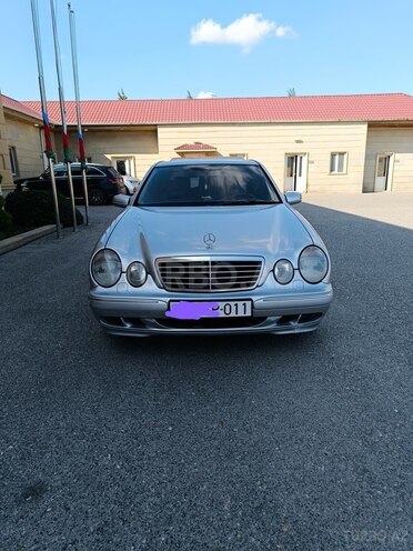 Mercedes E 220 d 1999, 415,560 km - 2.2 l - Bakı
