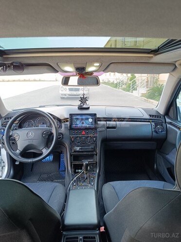 Mercedes E 220 d 1999, 415,560 km - 2.2 l - Bakı