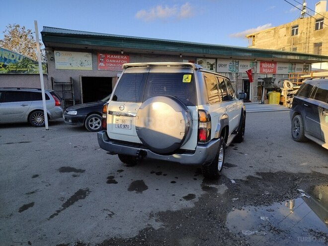 Nissan Patrol 2011, 286,000 km - 3.0 л - Bakı