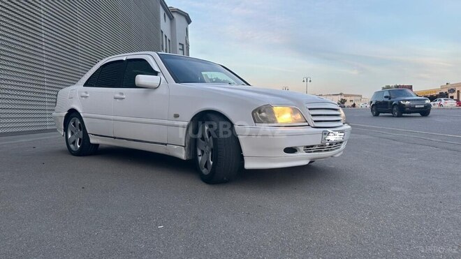 Mercedes C 220 d 2000, 385,693 km - 2.2 l - Bakı