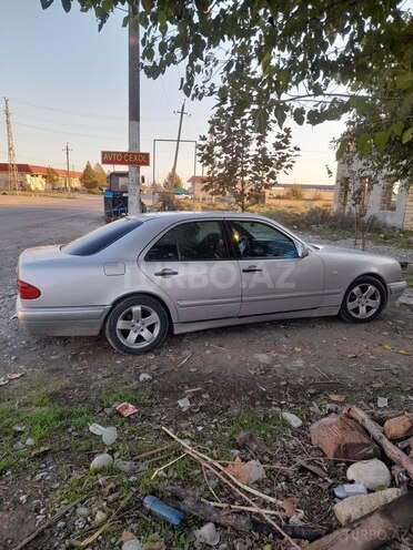 Mercedes E 240 1997, 300,000 km - 2.4 l - Ağsu