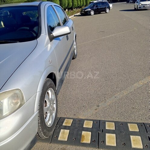 Opel Astra 2001, 300,000 km - 1.6 l - Gəncə