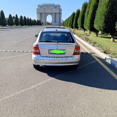 Opel Astra 2001, 300,000 km - 1.6 l - Gəncə