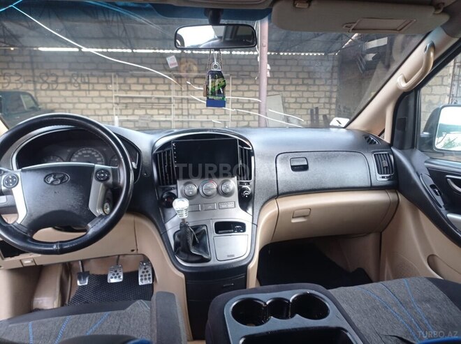 Hyundai H-1 2011, 437,931 km - 2.5 l - Balakən