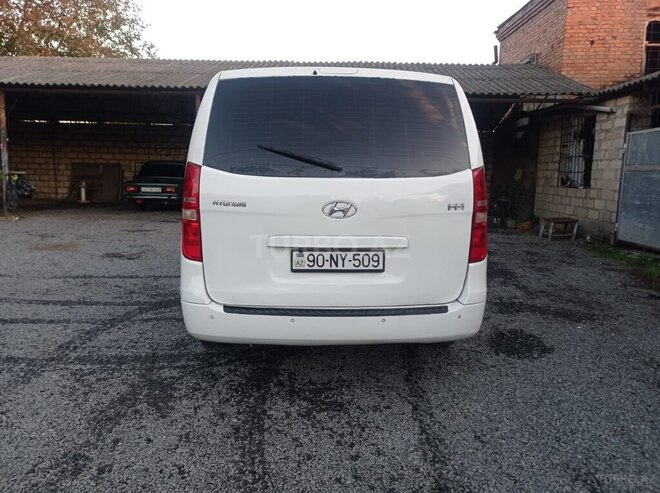 Hyundai H-1 2011, 437,931 km - 2.5 l - Balakən