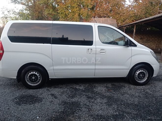 Hyundai H-1 2011, 437,931 km - 2.5 l - Balakən