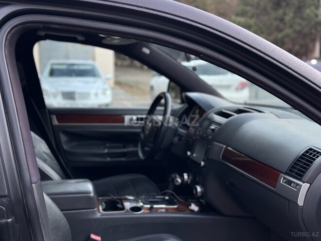 Volkswagen Touareg 2004, 288,741 km - 3.2 l - Sumqayıt