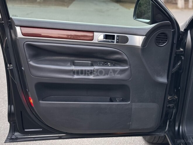 Volkswagen Touareg 2004, 288,741 km - 3.2 l - Sumqayıt