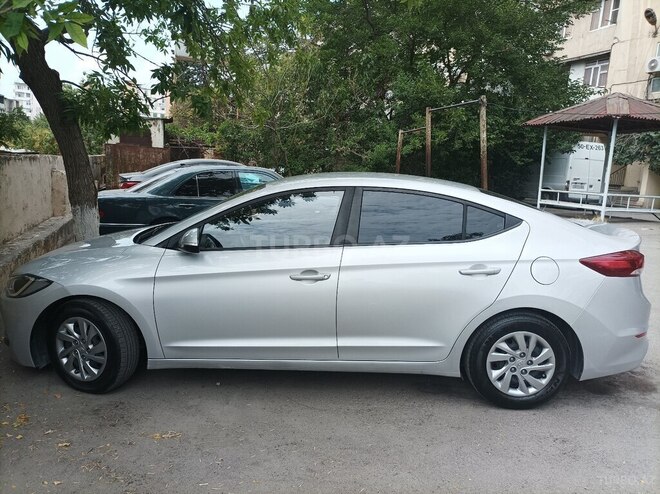 Hyundai Avante 2017, 130,000 km - 1.6 l - Bakı