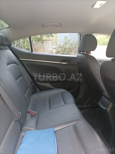 Hyundai Avante 2017, 130,000 km - 1.6 l - Bakı