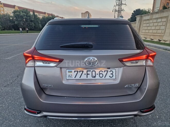 Toyota Auris 2015, 230,000 km - 1.4 l - Bakı