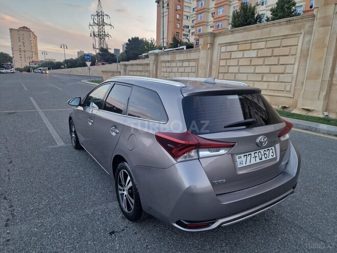Toyota Auris 2015, 230,000 km - 1.4 l - Bakı