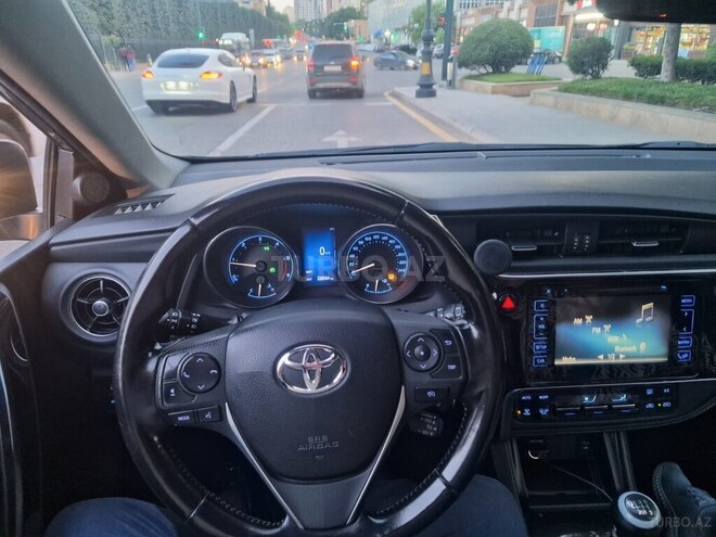 Toyota Auris 2015, 230,000 km - 1.4 l - Bakı