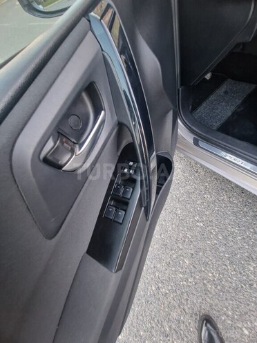 Toyota Auris 2015, 230,000 km - 1.4 l - Bakı