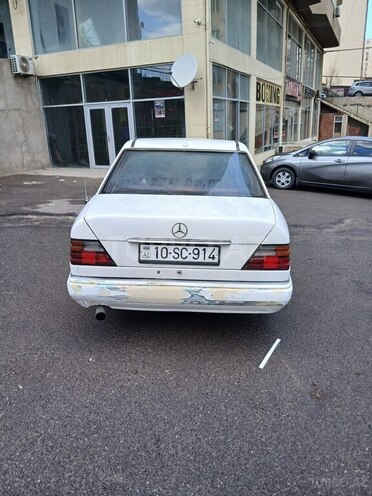 Mercedes E 250 1993, 380,000 km - 2.5 л - Bakı