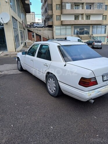 Mercedes E 250 1993, 380,000 km - 2.5 л - Bakı