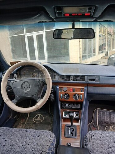 Mercedes E 250 1993, 380,000 km - 2.5 л - Bakı