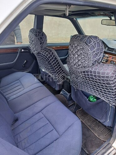 Mercedes E 250 1993, 380,000 km - 2.5 л - Bakı