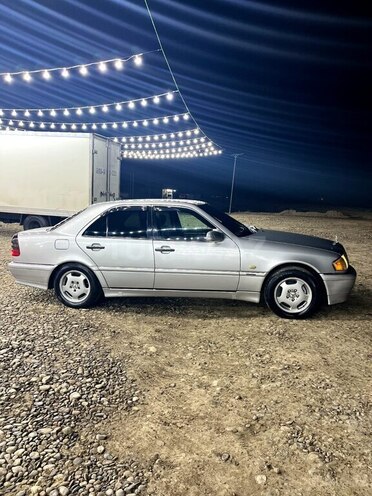 Mercedes C 220 d 1998, 332,336 km - 2.2 l - Salyan