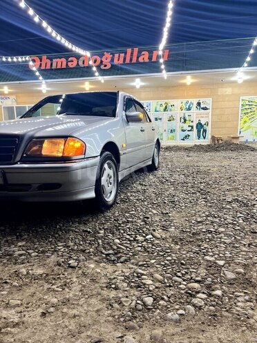Mercedes C 220 d 1998, 332,336 km - 2.2 l - Salyan