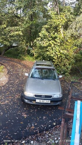 Opel Astra 1996, 342,000 km - 1.6 l - Qusar