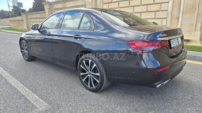 Mercedes E 300 e 2022, 14,000 km - 2.0 л - Bakı