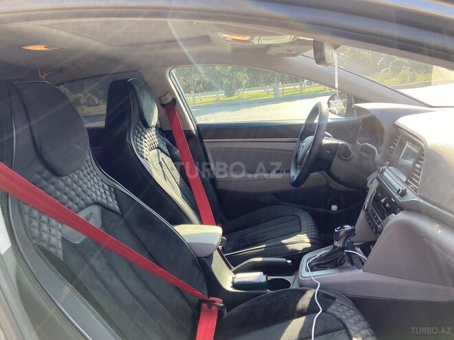 Hyundai Elantra 2017, 85,600 km - 2.0 l - Sumqayıt
