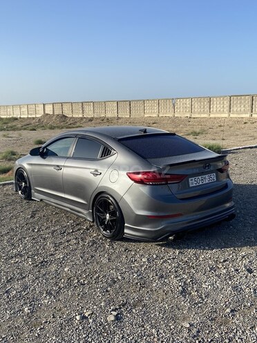 Hyundai Elantra 2017, 85,600 km - 2.0 l - Sumqayıt
