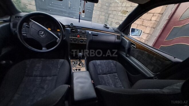 Mercedes E 220 d 1999, 500,000 km - 2.2 l - Bakı