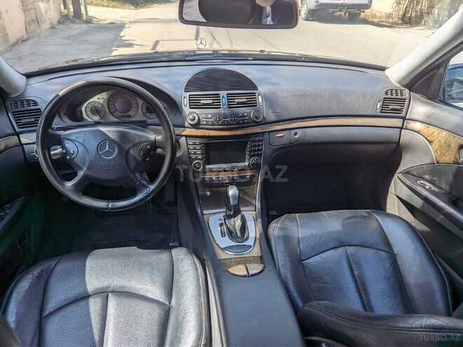 Mercedes E 260 2002, 355,000 km - 2.6 л - Quba