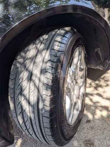 Mercedes E 260 2002, 355,000 km - 2.6 л - Quba