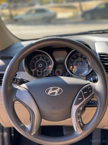 Hyundai Elantra 2015, 197,000 km - 1.8 l - Bakı