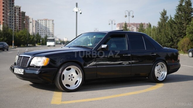Mercedes E 220 1995, 430,000 km - 2.2 l - Bakı